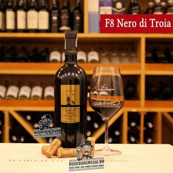 Rượu vang Ý F8 Nero di Troia mẫu mới
